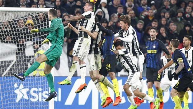 Những trận cầu 'hút' và kém lượt xem nhất tại Serie A mùa qua - Bóng Đá