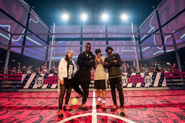 Balotelli quậy hết cỡ trong sự kiện sản phẩm của Puma - Bóng Đá
