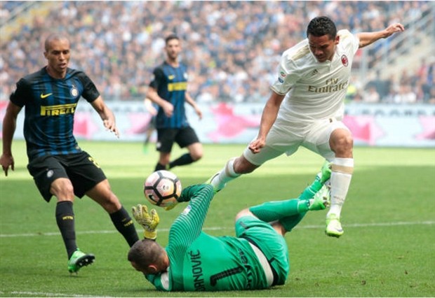 Gỡ hòa phút 90+7, Zapata giúp Derby Milano kết thúc tuyệt vời - Bóng Đá