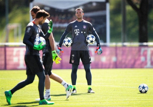 Neuer chính thức trở lại tập, Ancelotti nhẹ cả người - Bóng Đá