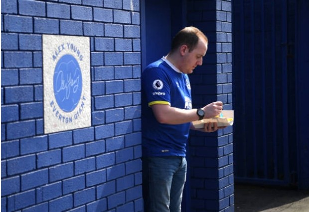 Người Everton ăn vội khi biết Leicester đã tới - Bóng Đá