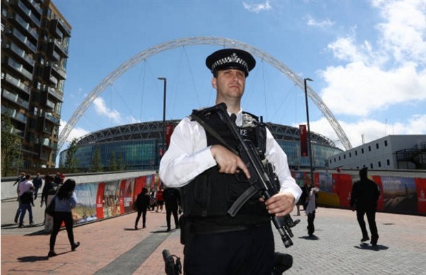 Ám ảnh khủng bố, an ninh đang được siết chặt tại Wembley - Bóng Đá