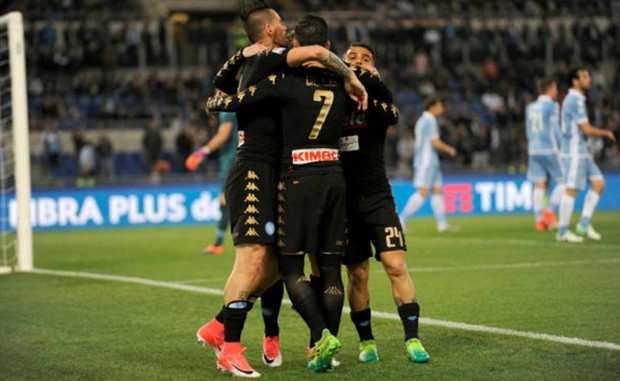 Juve được một loạt chân dài tiếp sức trước chung kết Coppa Italia - Bóng Đá