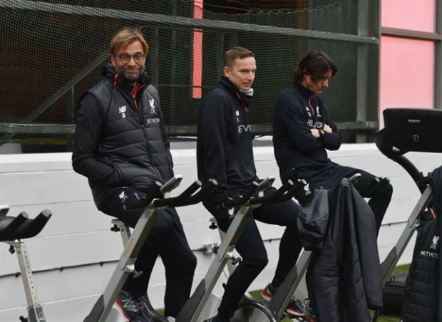 Buổi tập của Liverpool xuất hiện lão tướng lạ mặt  - Bóng Đá