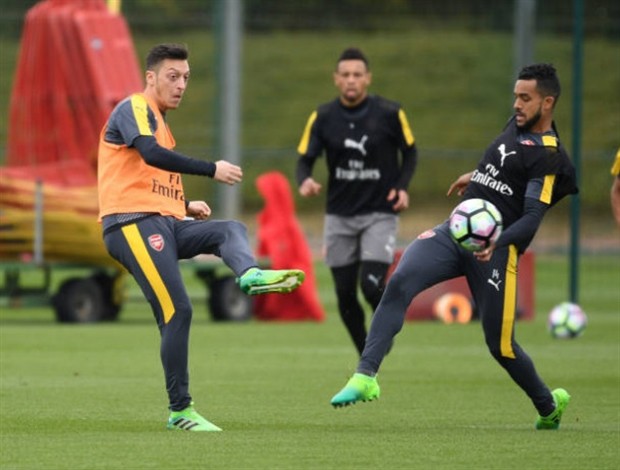 Wenger đứng ngồi không yên trước thềm Derby London - Bóng Đá