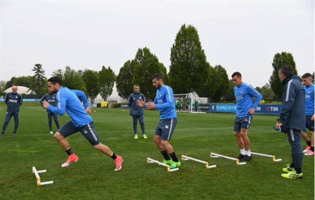 Huyền thoại Zanetti nhẹ người vì thái độ của Inter - Bóng Đá