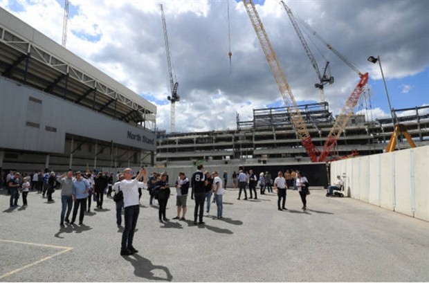Các huyền thoại Tottenham tụ tập chào tạm biệt White Hart Lane - Bóng Đá