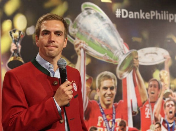 Philipp Lahm bảnh bao đi vào ngôi nhà Huyền thoại của Bayern - Bóng Đá