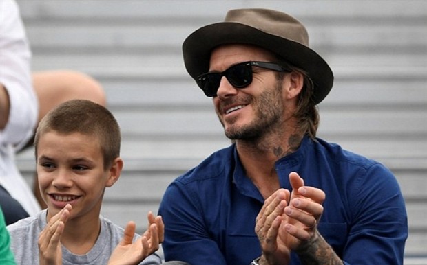 Beckham lại 'giết thời gian' cùng banh nỉ - Bóng Đá