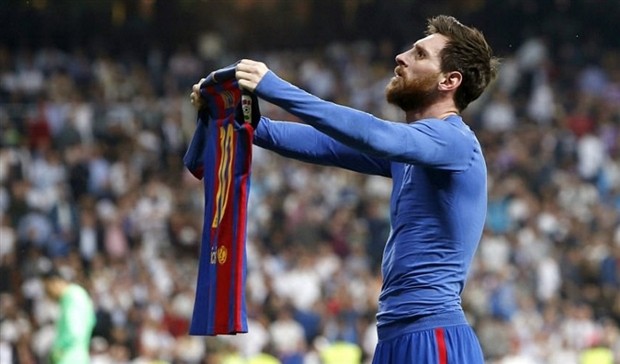 Hạ Real, fan Barcelona ăn mừng như đã vô địch - Bóng Đá
