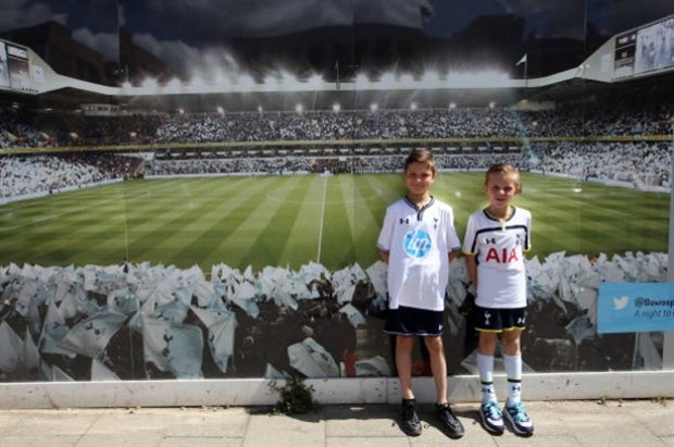 Các huyền thoại Tottenham tụ tập chào tạm biệt White Hart Lane - Bóng Đá