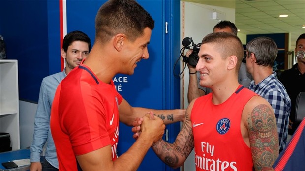 Sau bao sóng gió, Verratti lại tươi cười tập luyện cùng PSG - Bóng Đá