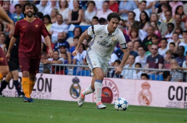 Rô Béo lê '1 tạ' quẩy nát sân Bernabeu - Bóng Đá