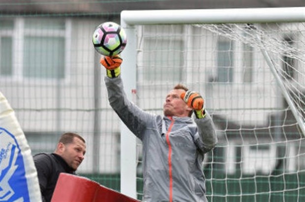 Buổi tập của Liverpool xuất hiện lão tướng lạ mặt  - Bóng Đá