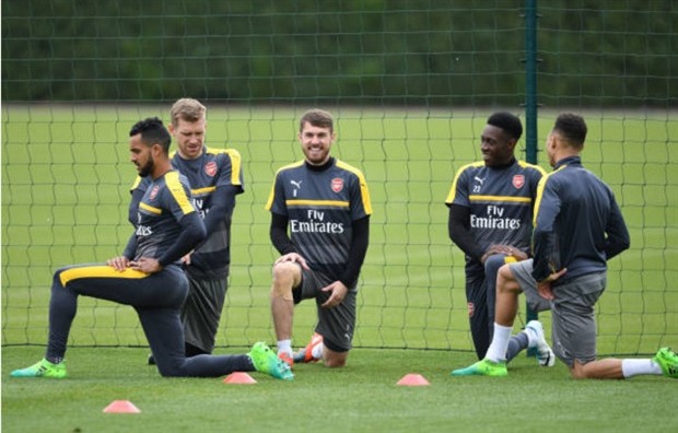 Wenger đứng ngồi không yên trước thềm Derby London - Bóng Đá