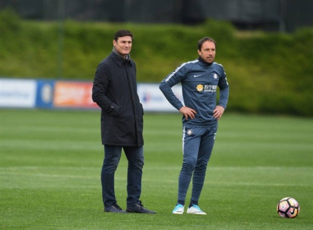 Huyền thoại Zanetti nhẹ người vì thái độ của Inter - Bóng Đá