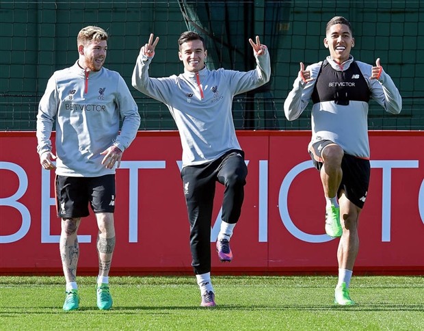 Gerrard 'quẩy' cực xung, hâm nóng chung kết Champions League - Bóng Đá