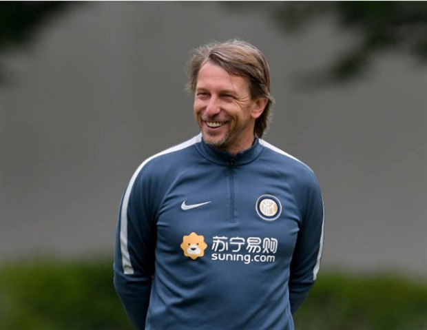 Không còn Pioli, Inter tập luyện dưới sự giám sát của thuyền trưởng Azzurri - Bóng Đá