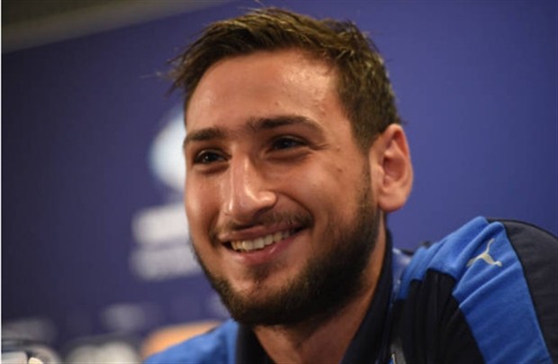 Donnarumma tươi rói đi họp báo, tương lai đã rõ? - Bóng Đá