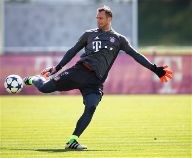 Neuer chính thức trở lại tập, Ancelotti nhẹ cả người - Bóng Đá
