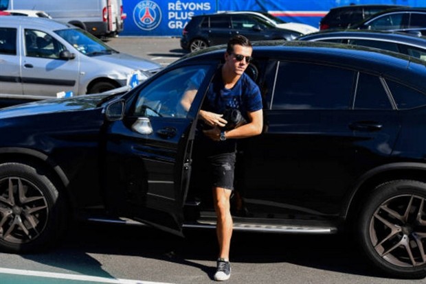PSG hội quân, ngày hội khoe xe tại Paris - Bóng Đá