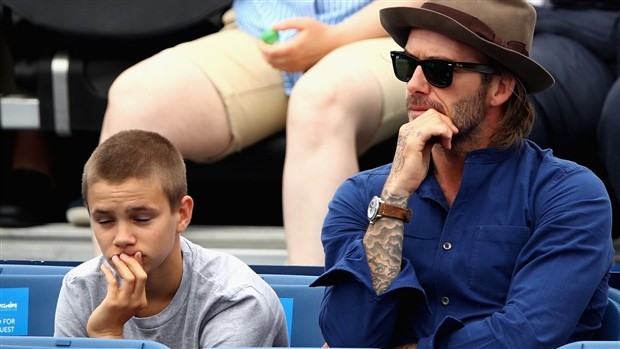 Beckham lại 'giết thời gian' cùng banh nỉ - Bóng Đá