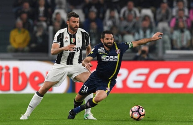 Juve được một loạt chân dài tiếp sức trước chung kết Coppa Italia - Bóng Đá