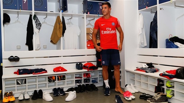 Sau bao sóng gió, Verratti lại tươi cười tập luyện cùng PSG - Bóng Đá