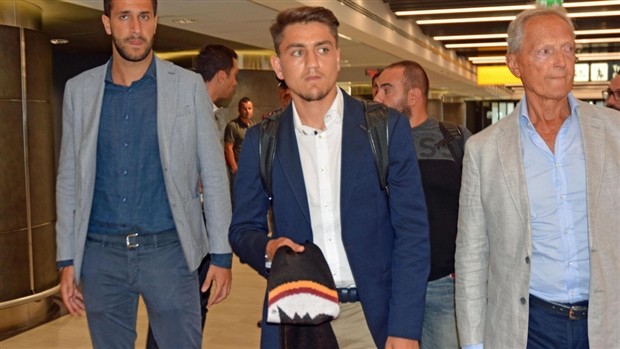 Mục tiêu của Man City tươi rói với băng rôn của Roma - Bóng Đá
