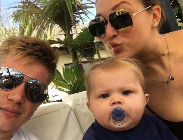 Theo kịp trào lưu, đến lượt De Bruyne lên xe bông - Bóng Đá