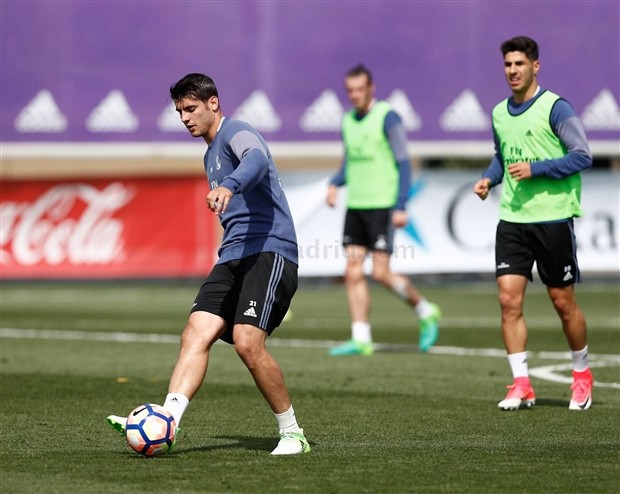 Bale trở lại, sân tập của Real 'bùng cháy' trước thềm El Clasico - Bóng Đá