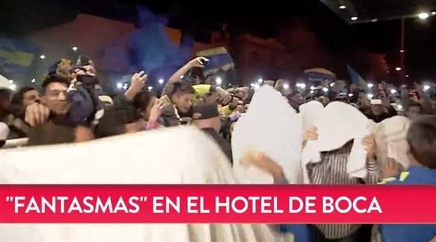 Hậu vô địch, dàn sao Boca Juniors rủ nhau đi nhát ma NHM - Bóng Đá