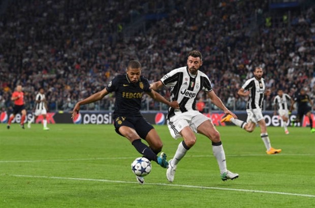 Chấm điểm đội hình Juventus: Alves lại trở thành 'ác mộng' của Monaco - Bóng Đá