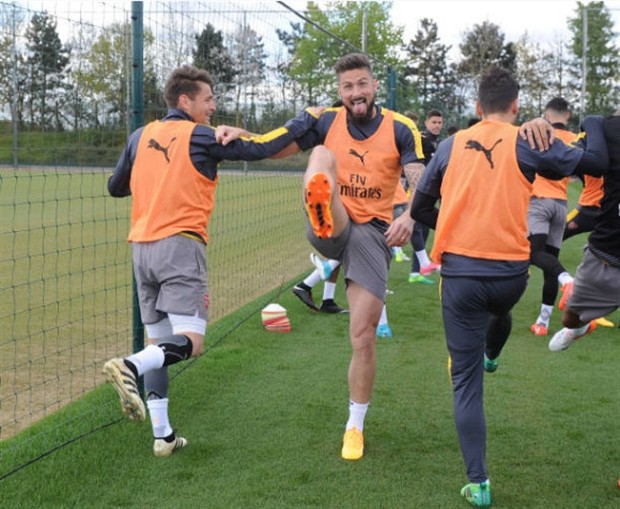 Nhiệt huyết đã trở lại cùng Wenger trên sân tập - Bóng Đá