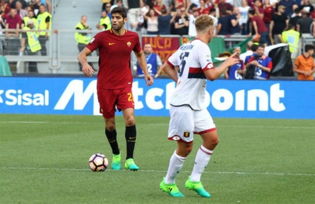 Chùm ảnh: Toàn cảnh Donnarumma 'ngộp' trong biển tiền từ fan Milan - Bóng Đá