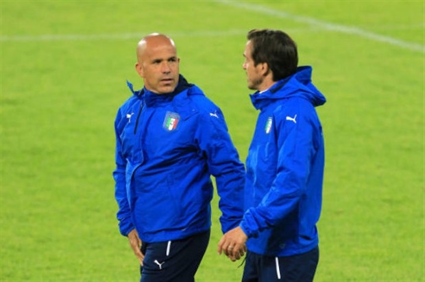 U21 Italia tập xuyên đêm cho ngày ra mắt - Bóng Đá