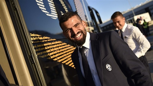 'Người ngoài hành tinh' hộ tống Juventus tới Rome - Bóng Đá