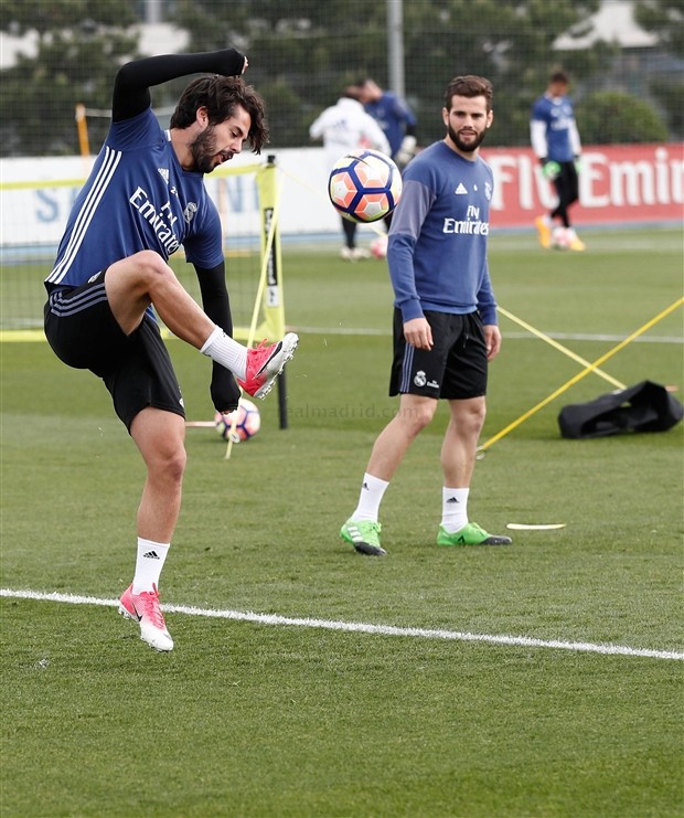 Bale trở lại, sân tập của Real 'bùng cháy' trước thềm El Clasico - Bóng Đá