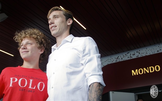 Đấu Bayern, Milan tiếp tục 'giấu quân' - Bóng Đá