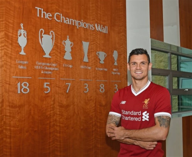'Thảm họa' của các CĐV Liverpool e thẹn trong ngày gia hạn  - Bóng Đá
