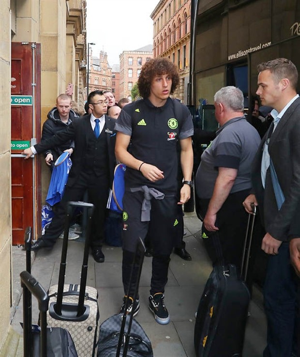 Vừa tới Manchester, Chelsea đã gặp rắc rối với an ninh - Bóng Đá