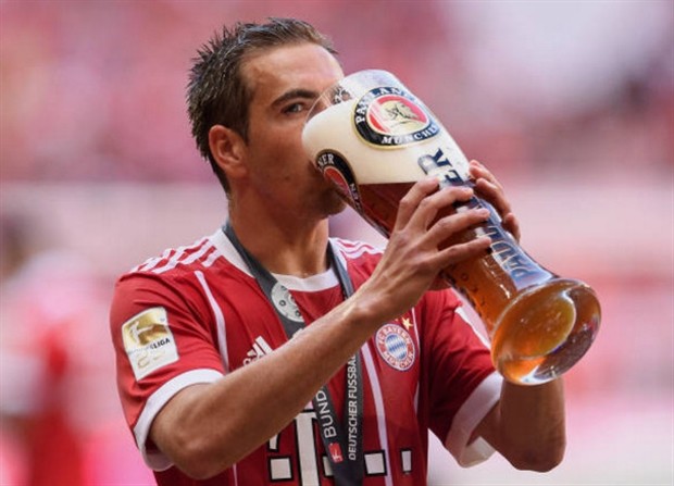 Trong trận đấu cuối cùng, Lahm và Alonso được mấy điểm? - Bóng Đá