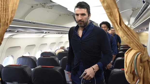 Dàn sao Juventus hừng hực tiến quân tới Monaco - Bóng Đá
