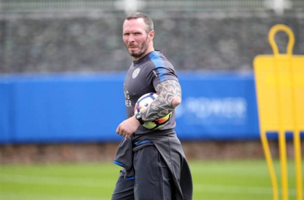  Buổi tập đầu tiên của Leicester, ấn tượng trợ lý 'xăm trổ' - Bóng Đá