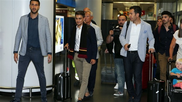 Mục tiêu của Man City tươi rói với băng rôn của Roma - Bóng Đá