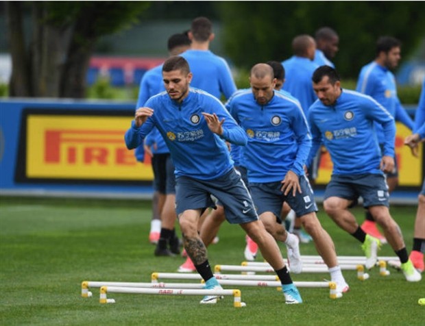 Huyền thoại Zanetti nhẹ người vì thái độ của Inter - Bóng Đá