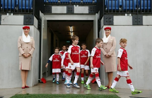 Trước giờ thi đấu, sao Arsenal 'làm loạn' bệnh viên ở Sydney - Bóng Đá