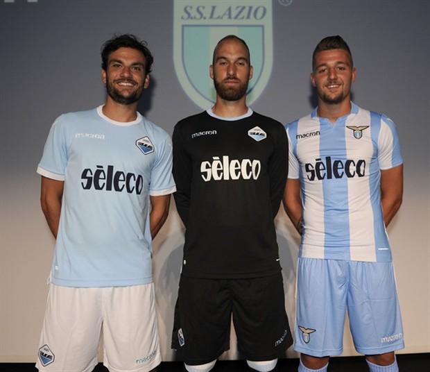 Buổi lễ trình làng áo mới ảo diệu của Lazio - Bóng Đá