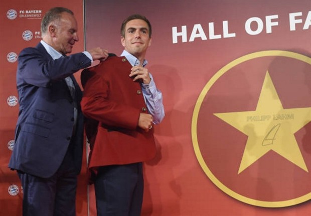 Philipp Lahm bảnh bao đi vào ngôi nhà Huyền thoại của Bayern - Bóng Đá