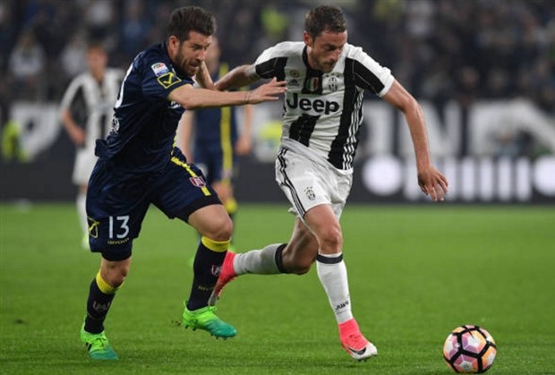 Juve được một loạt chân dài tiếp sức trước chung kết Coppa Italia - Bóng Đá